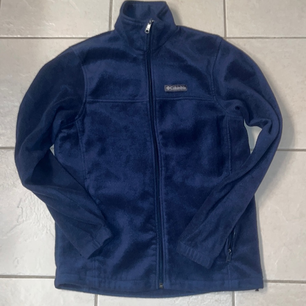 Columbia zip up blue fleece. Men’s small. Worn once. Excellent condition.